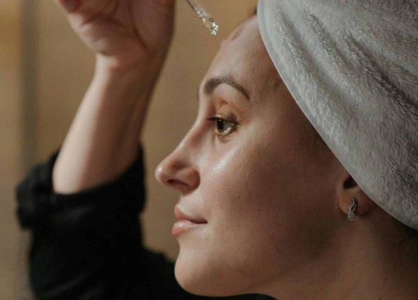 Quelles astuces pour réduire l'utilisation du plastique dans la routine de beauté?